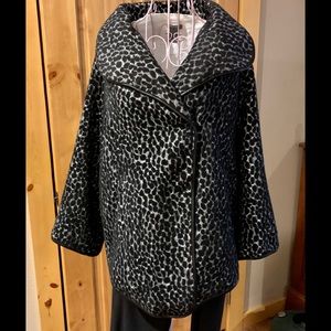 Chico’s Leopard Coat With Leather Piping sz 1